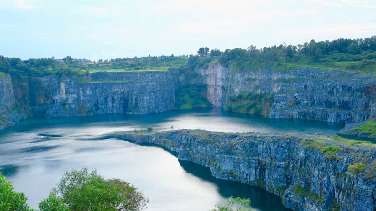 Khu vực mỏ đá Hóa An