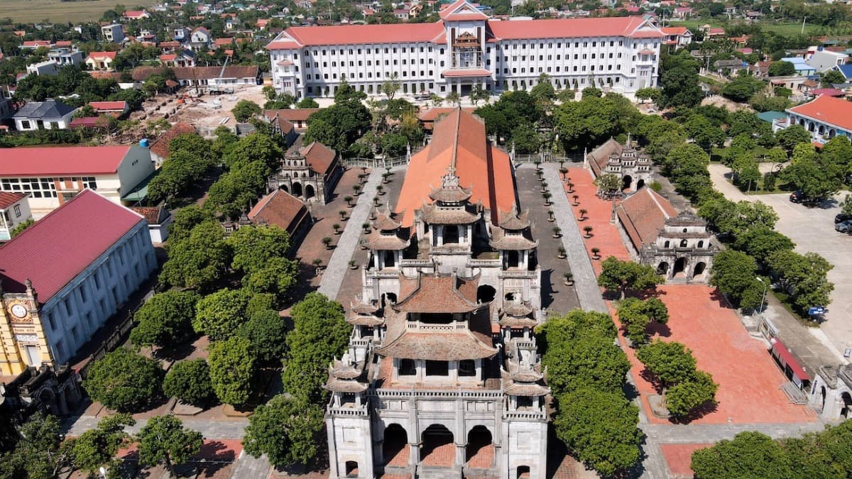 Cathédrale en pierre de Phát Diệm - ảnh địa điểm 4