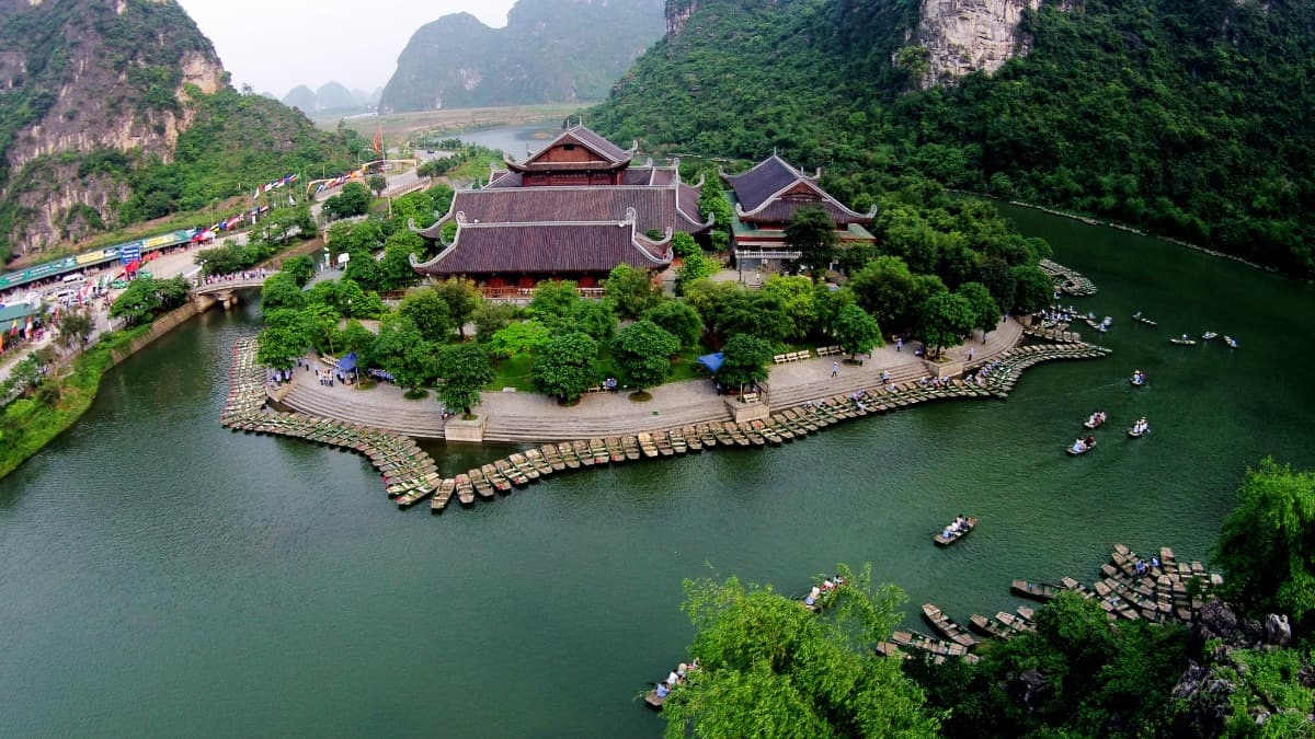 땀꼭-빅동 (Tam Cốc – Bích Động)