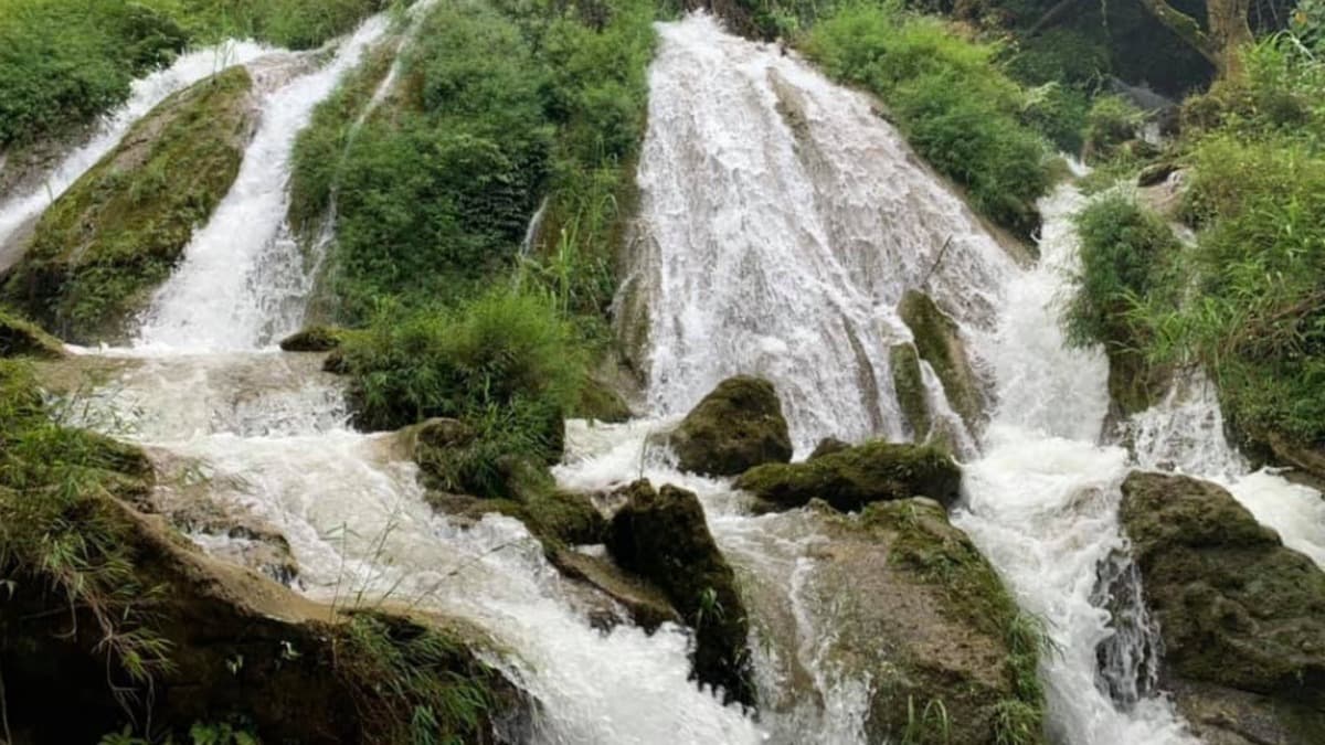 Thác Tạt Nàng