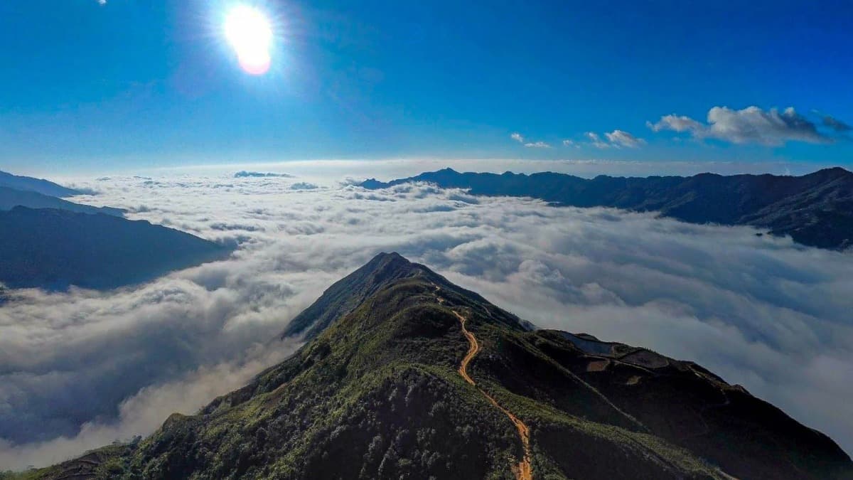 Tà Xùa - Sống lưng khủng long - location photo 3