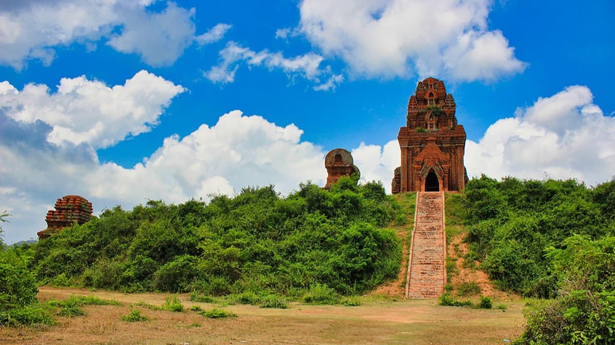 Nhan Tower - location photo 3
