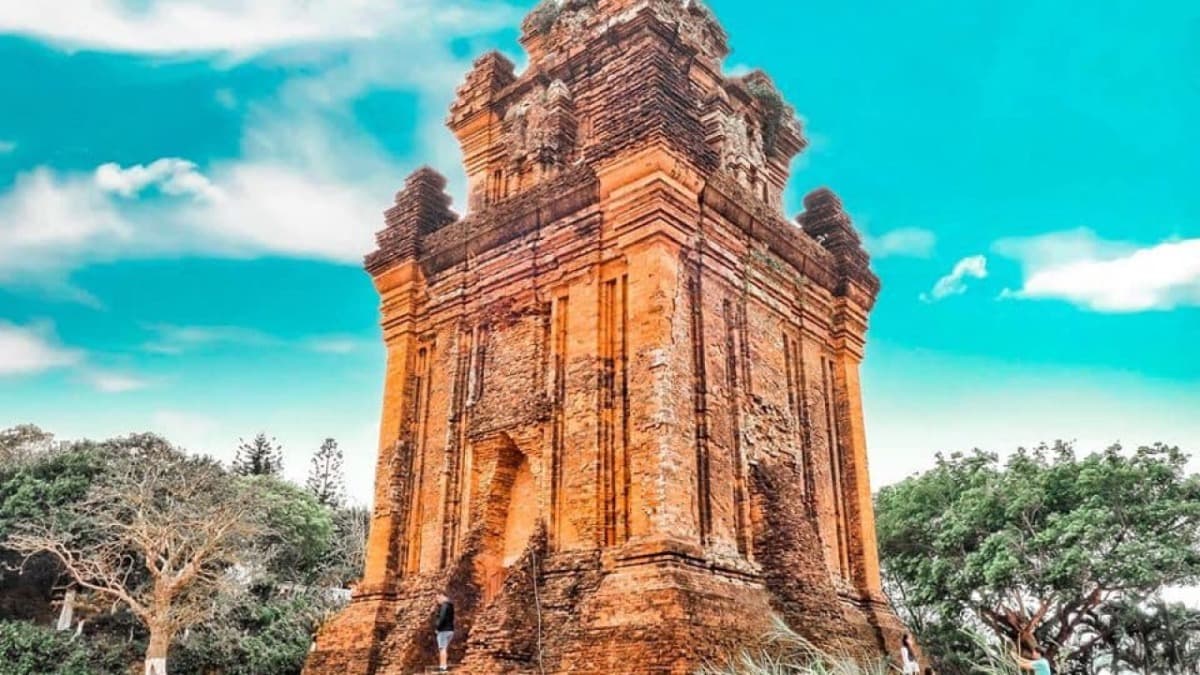 Nhan Tower - location photo 2