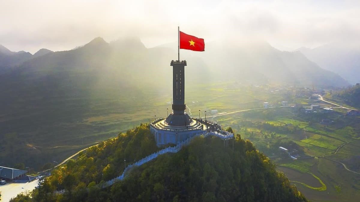 Cột cờ Lũng Cú - ảnh địa điểm 3
