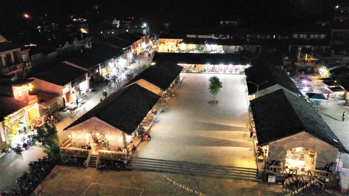 Dong Van Ancient Town - ảnh địa điểm 3