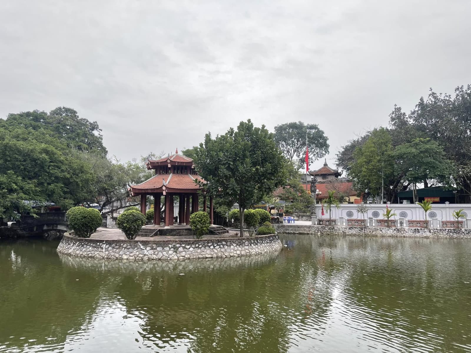 Đền Phù Ủng - ảnh địa điểm 2