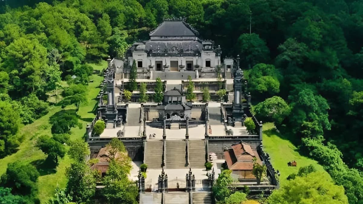 Khai Dinh Tomb - location photo 2