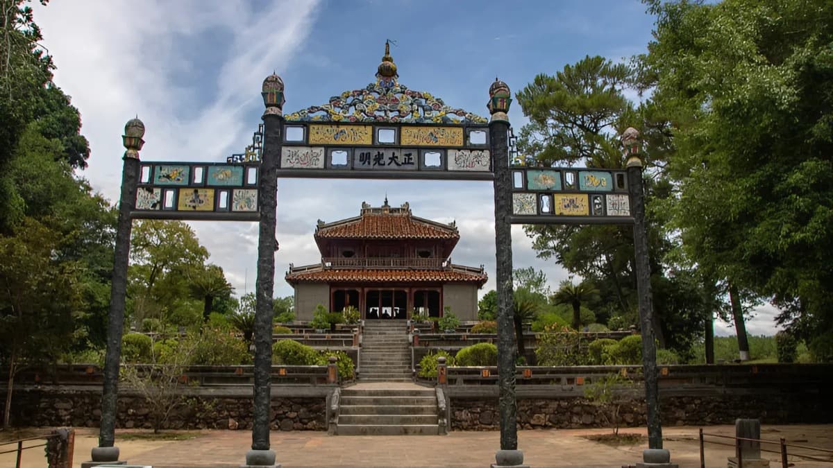 Mausoleo dell'Imperatore Minh Mạng - Hiếu Lăng - ảnh địa điểm 2