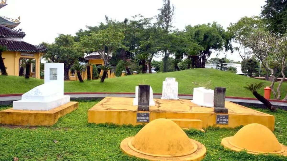 Đền thờ và Khu mộ Danh nhân Nguyễn Đình Chiểu - ảnh địa điểm 2