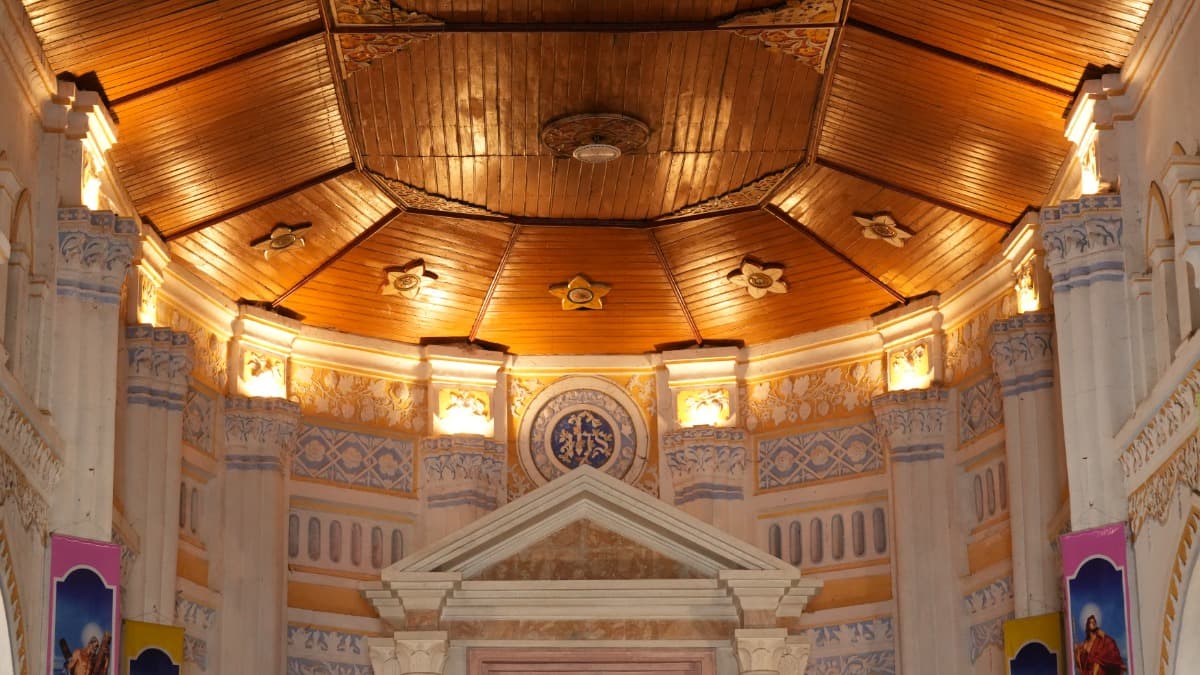Nhà thờ Mằng Lăng