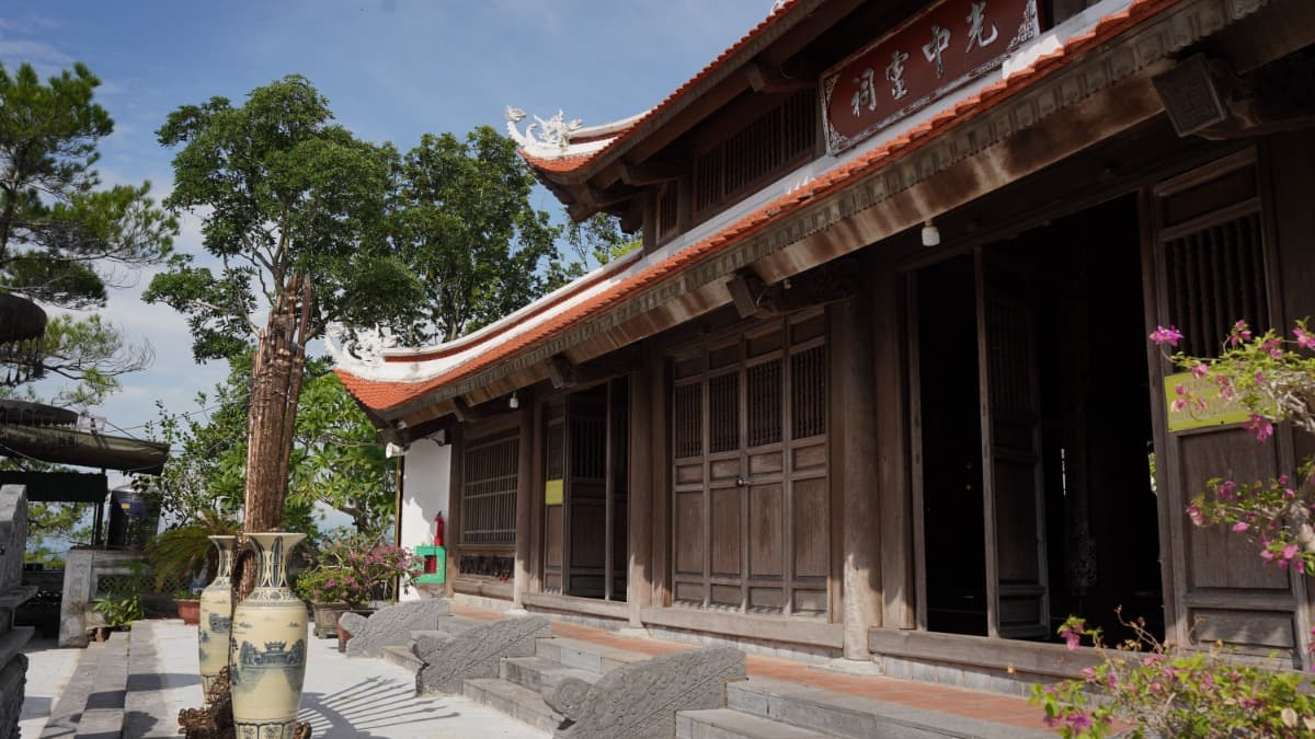 Temple de l'Empereur Quang Trung - ảnh địa điểm 4