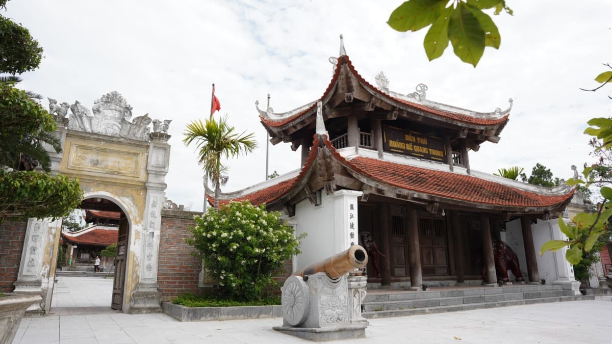 Temple de l'Empereur Quang Trung - ảnh địa điểm 5