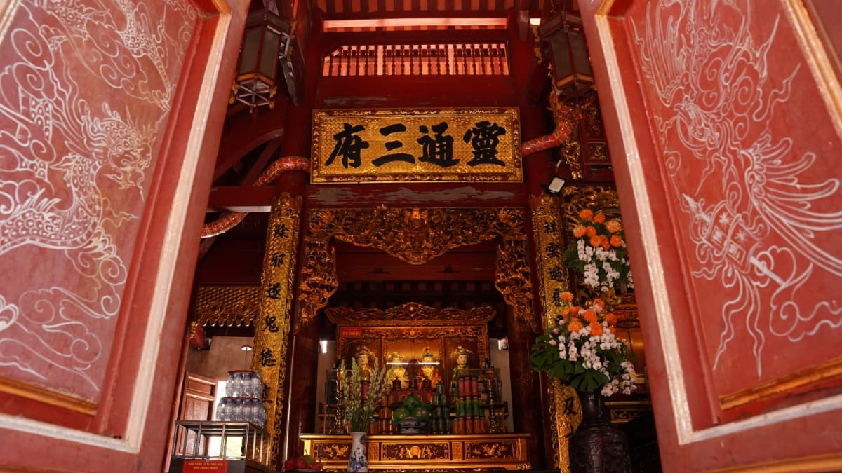 Ong Hoang Muoi Temple - location photo 5