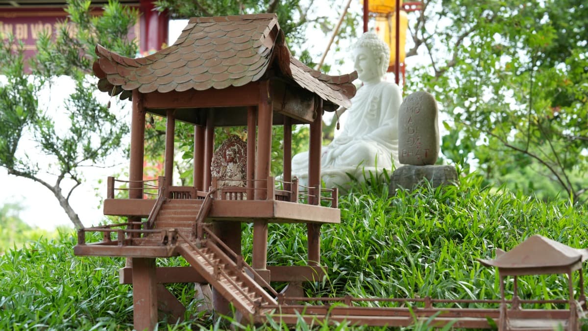 득허우 사원 (Chùa Đức Hậu) - ảnh địa điểm 2