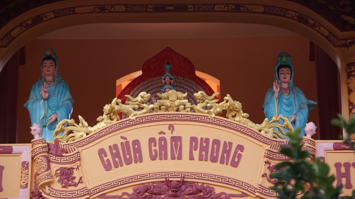 Chùa Cẩm Phong  - ảnh địa điểm 4