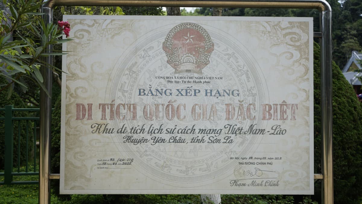Tượng đài Lao Khô - ảnh địa điểm 2