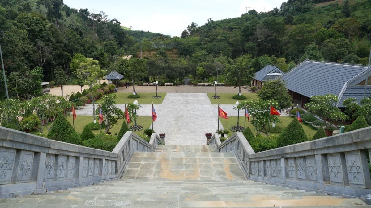 Tượng đài Lao Khô - ảnh địa điểm 6