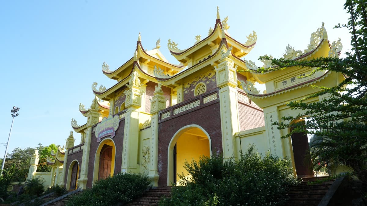 Chùa Trúc Lâm Hưng Quốc - ảnh địa điểm 2