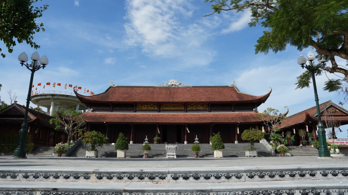 깜선 사원 (Chùa Cảm Sơn) - ảnh địa điểm 3