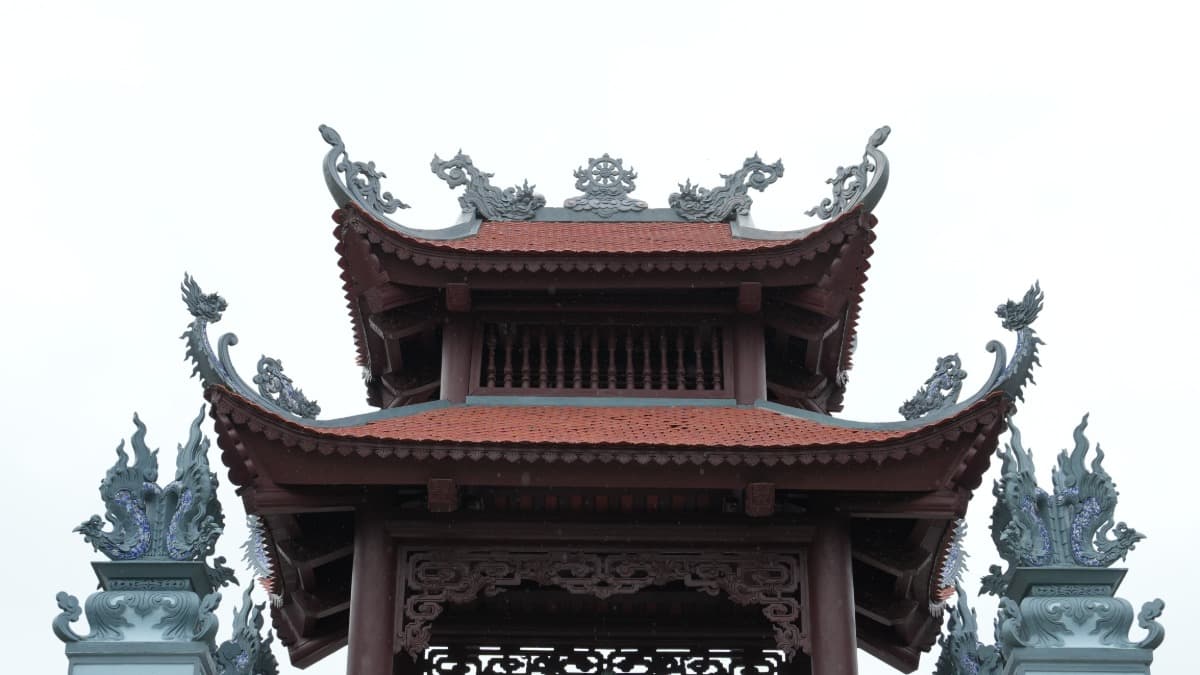 지아이람 사원 (Chùa Giai Lam)