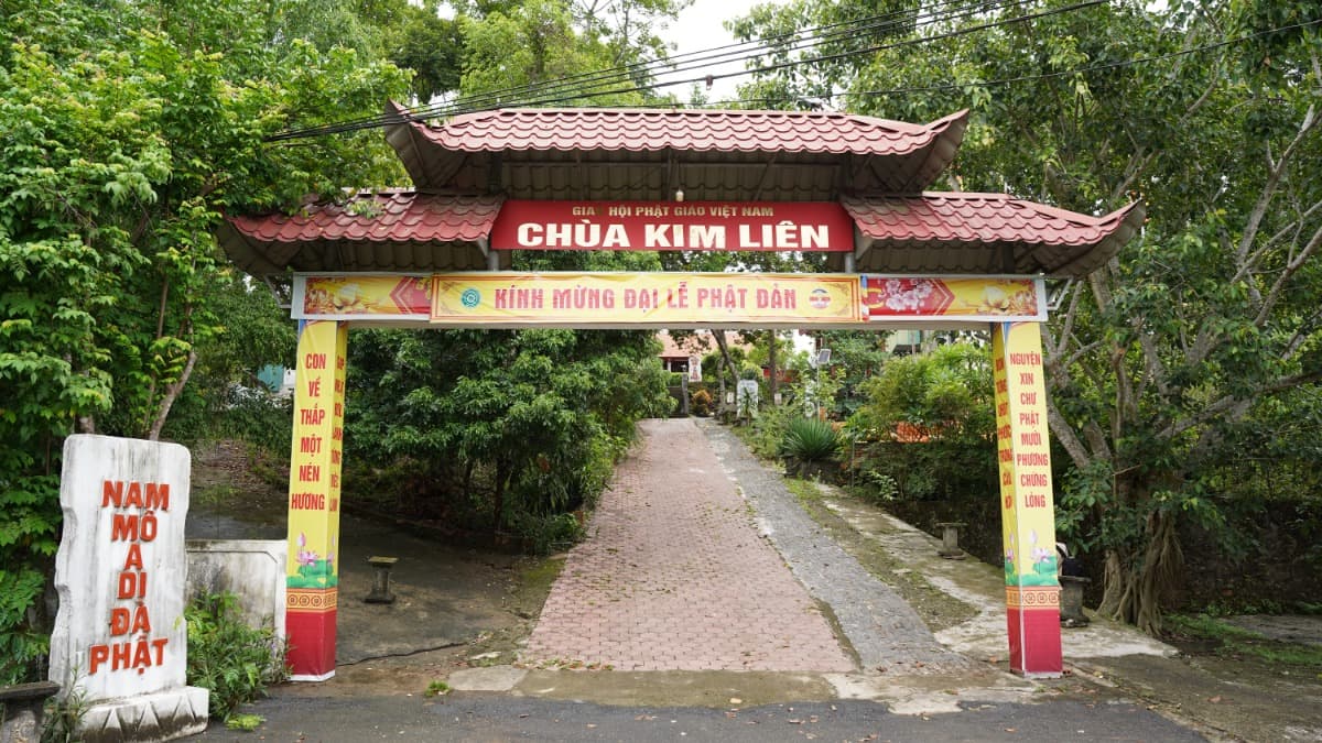 Kim Lien Pagoda - location photo 3