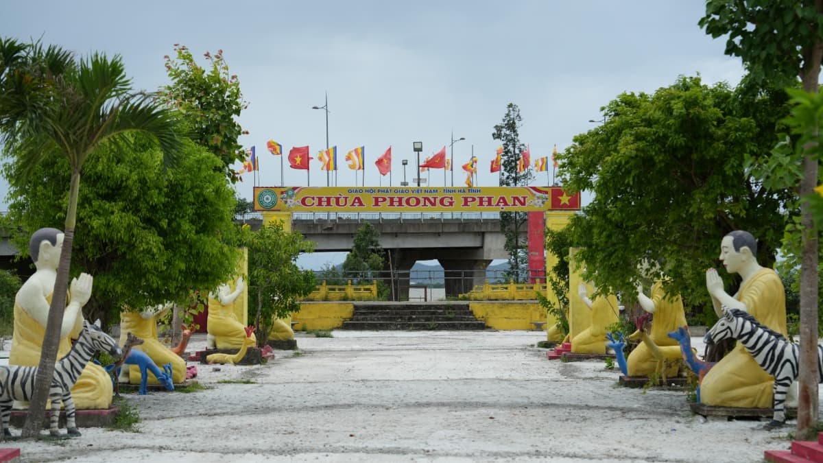 Pagoda Phong Phạn - ảnh địa điểm 2