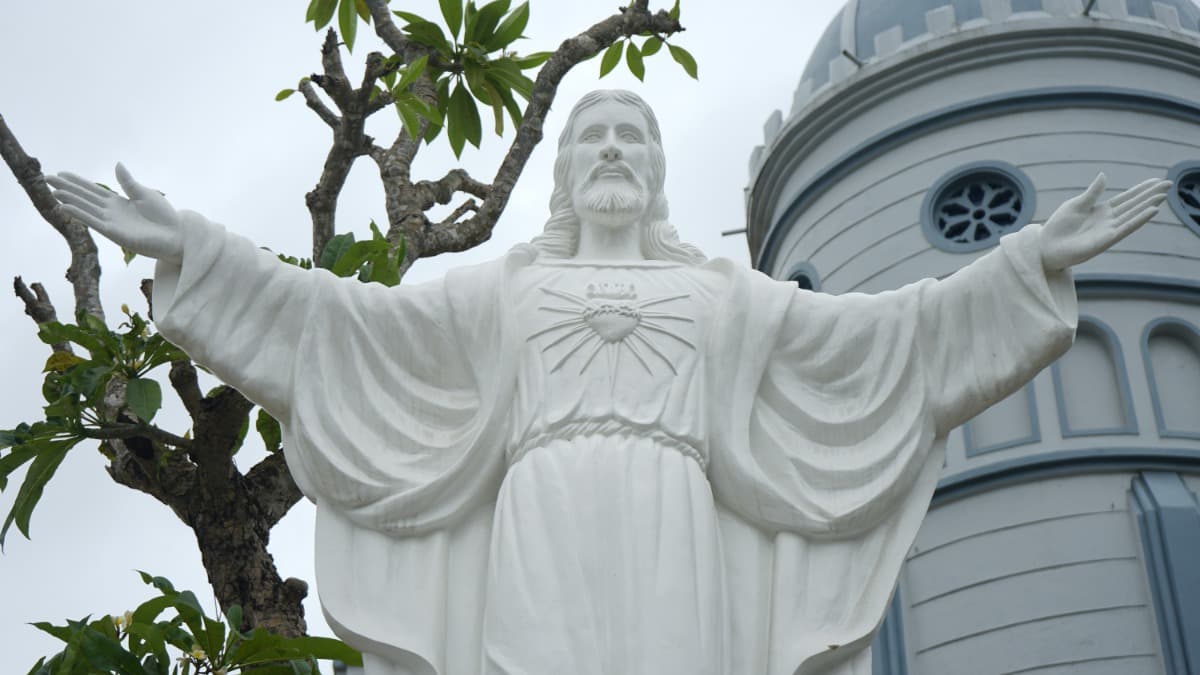 Église de la paroisse de Hòn Gai - ảnh địa điểm 5