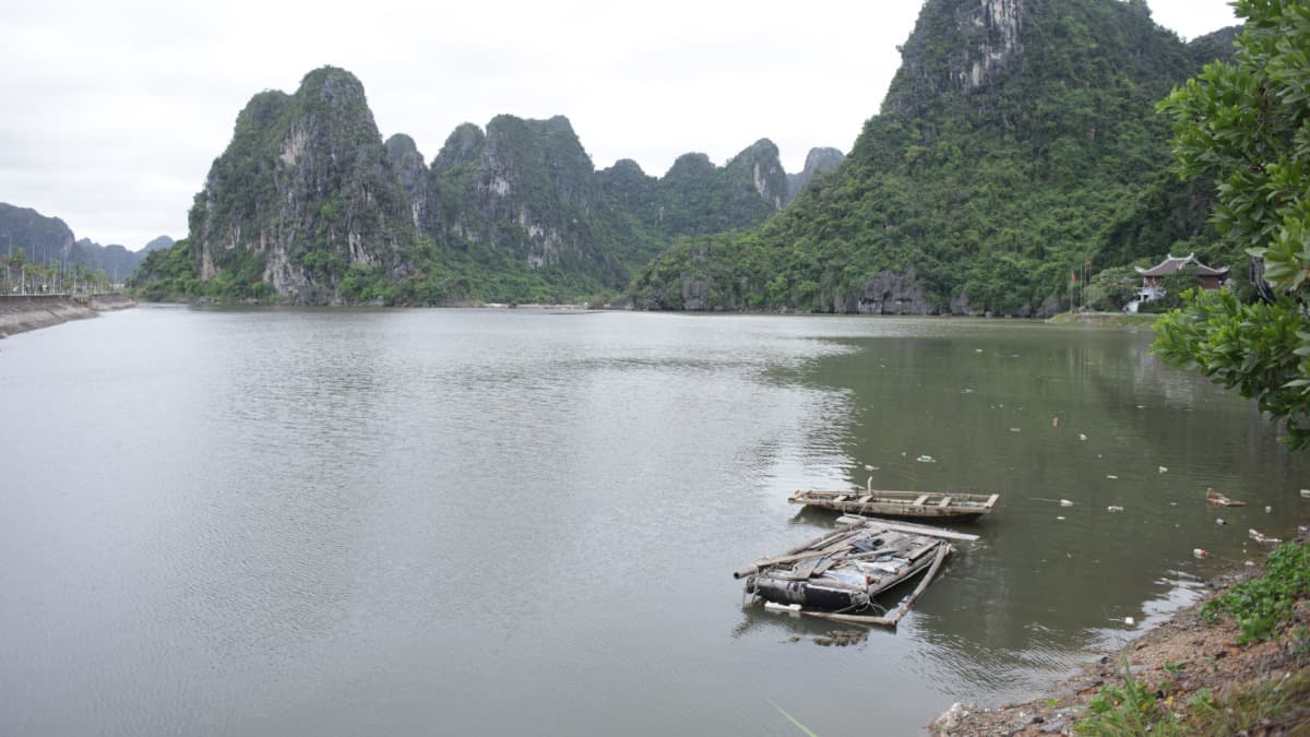 바끄어 사원 (Chùa Ba Cửa)