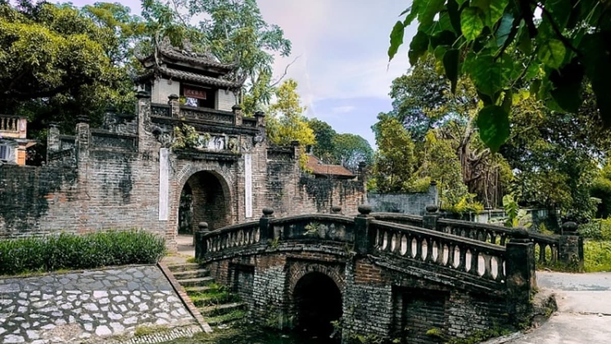 Phong Nam Ancient Village