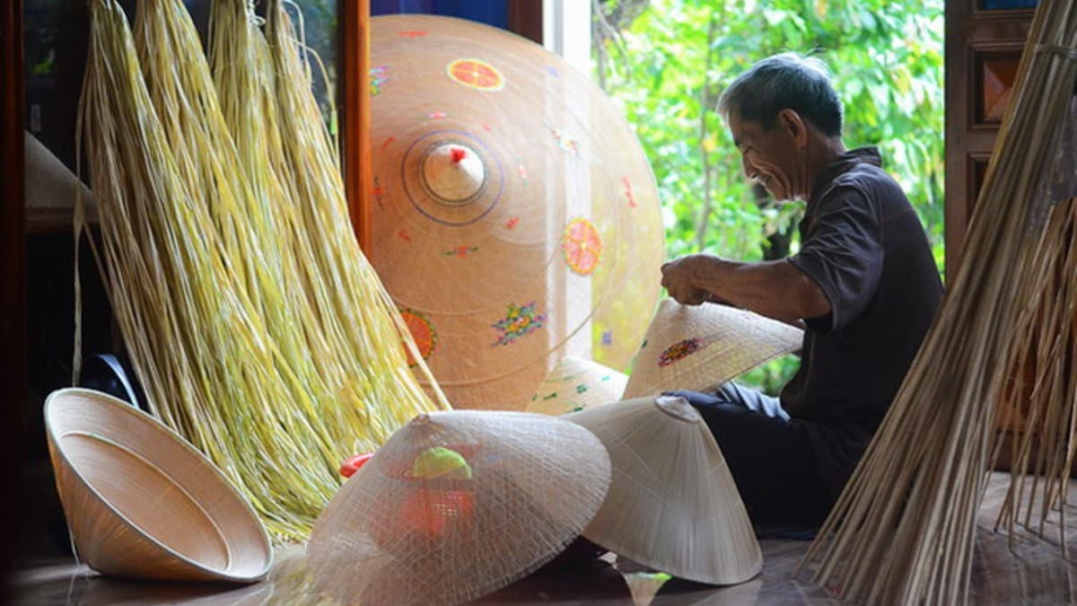 Làng nón ngựa Phú Gia