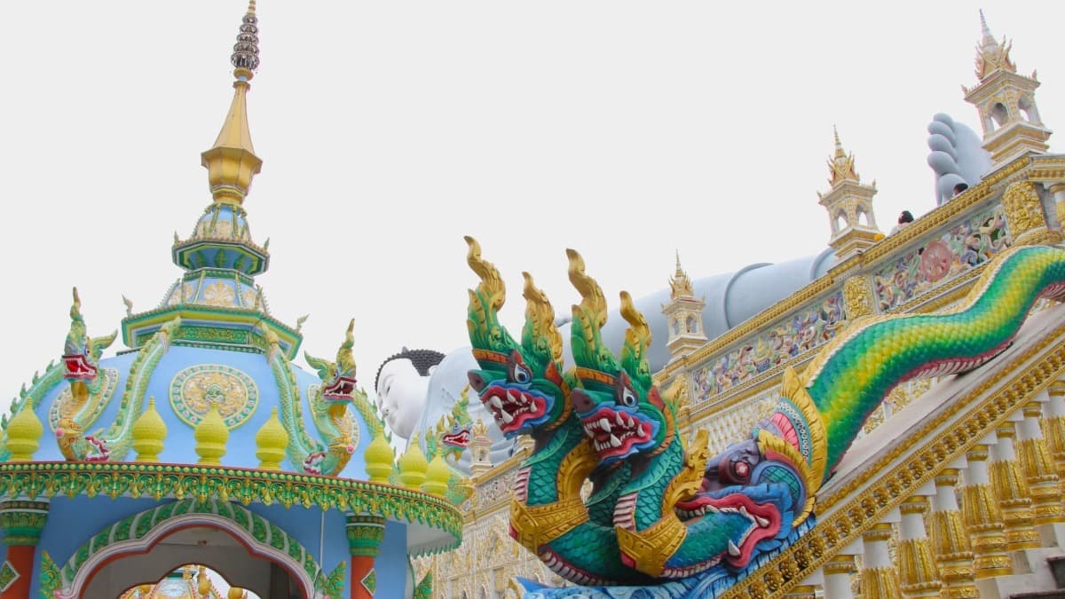 Pagode Wat Pătum Wôngsa Som Rong - ảnh địa điểm 5
