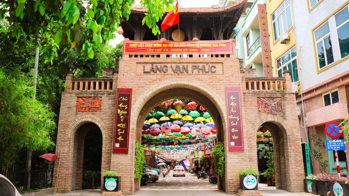 Làng lụa Vạn Phúc (Làng lụa Hà Đông)