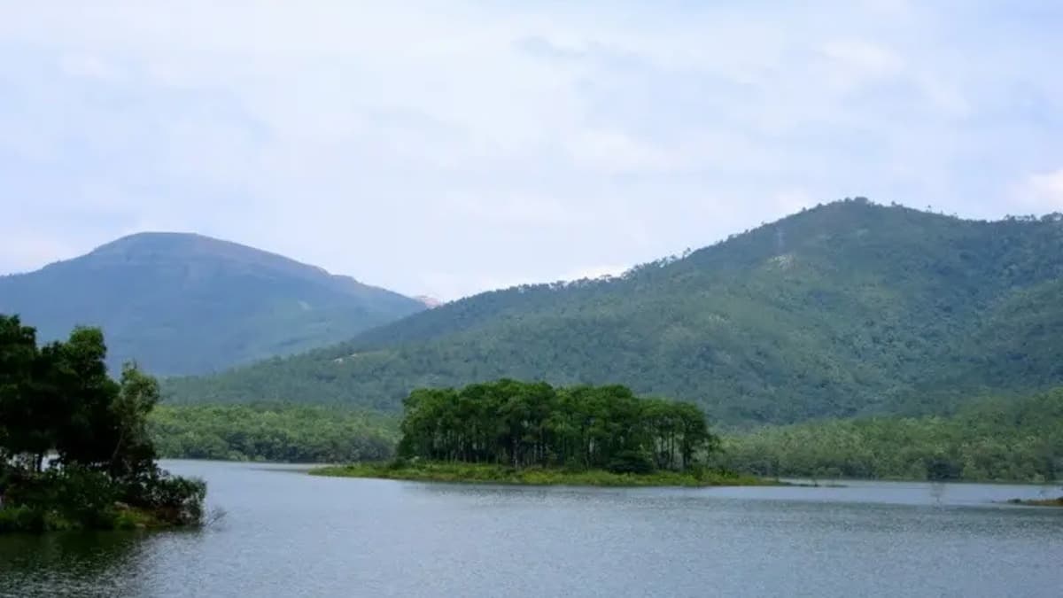 Yen Trung Lake - ảnh địa điểm 3