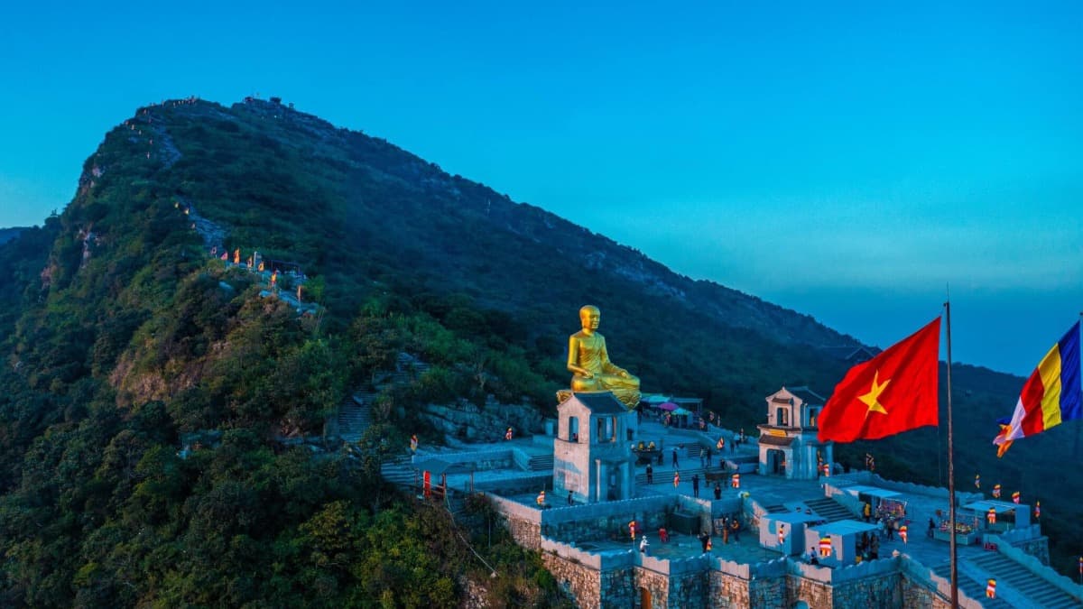 Yen Tu Mountain - location photo 4