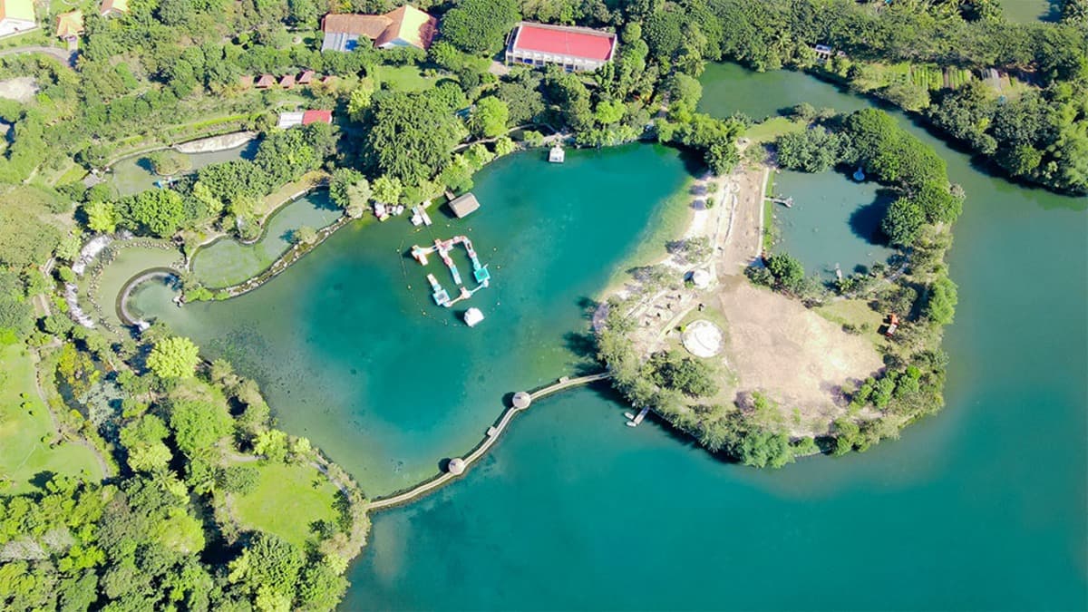 Suoi Mo Park