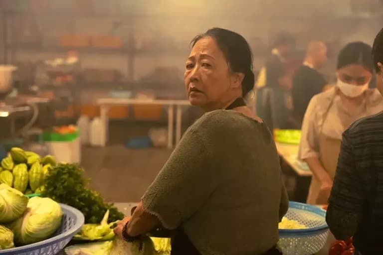 Trại buôn người sắp đạt 100 tỷ đồng, bứt tốc doanh thu như Mưa đỏ