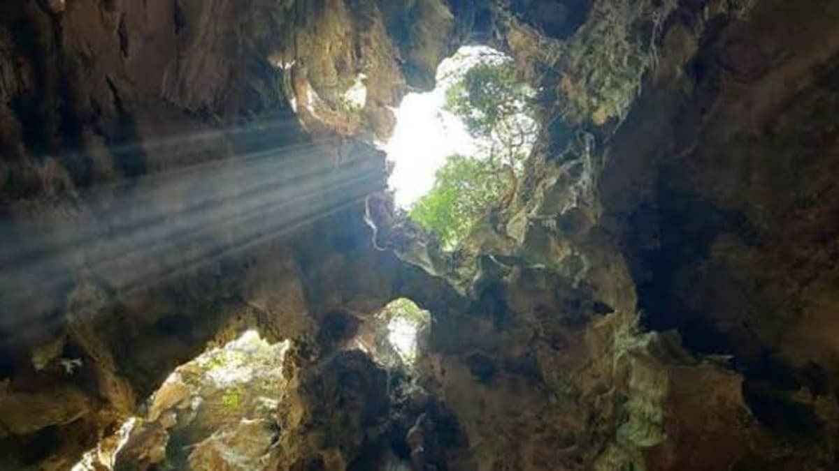 Phuong Hoang Cave