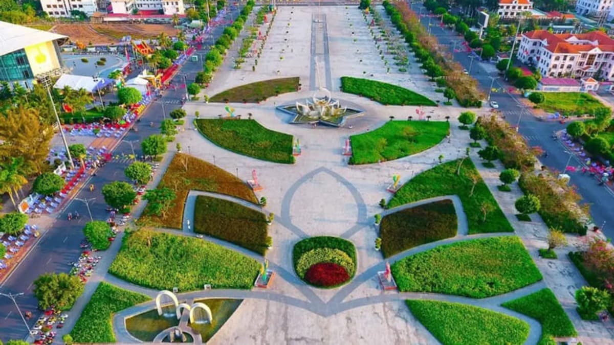 Piazza Hùng Vương