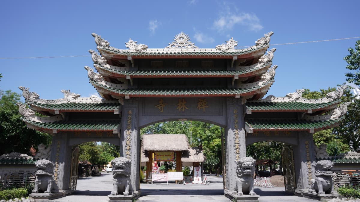 고켄 사원 (Chùa Gò Kén)