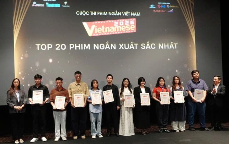 Hồng Vân bối rối khi thắng giải Diễn viên nữ xuất sắc nhất
